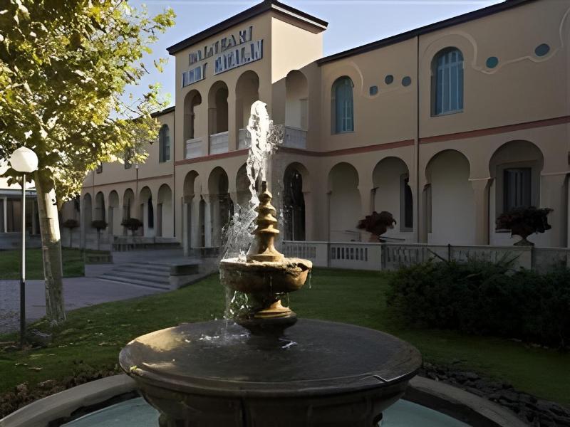 1881 Hotel Balneario Vichy Catalan