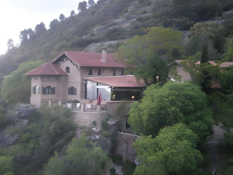 CALERILLA Hotel
