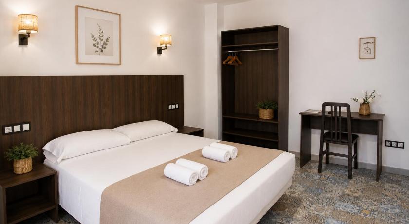 Hospedium Hostal La Paz Parking Gratis