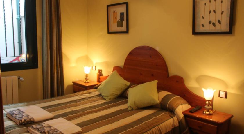 Hostal Maury