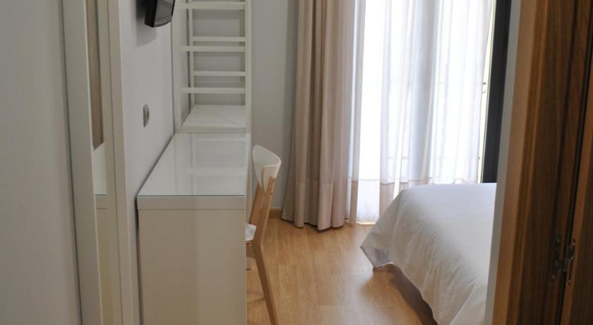 Hostal Universitat
