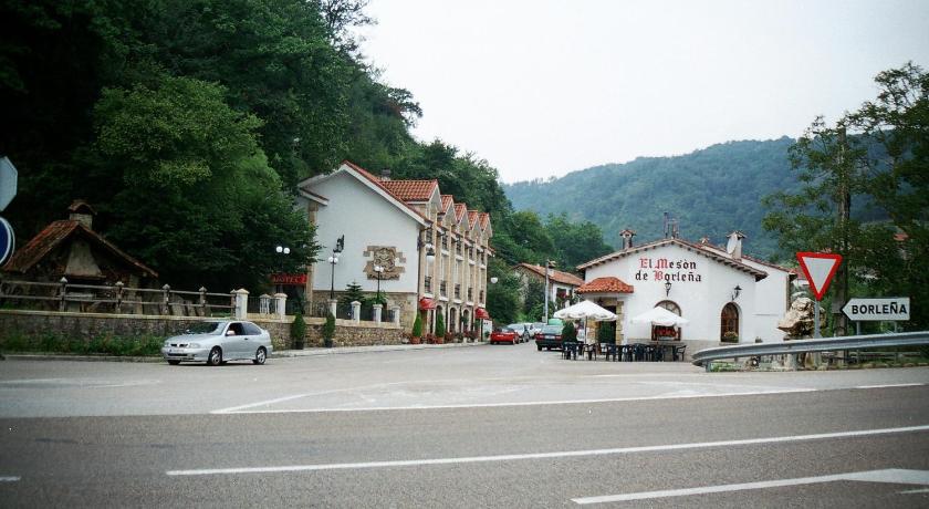 Hotel De Borlena