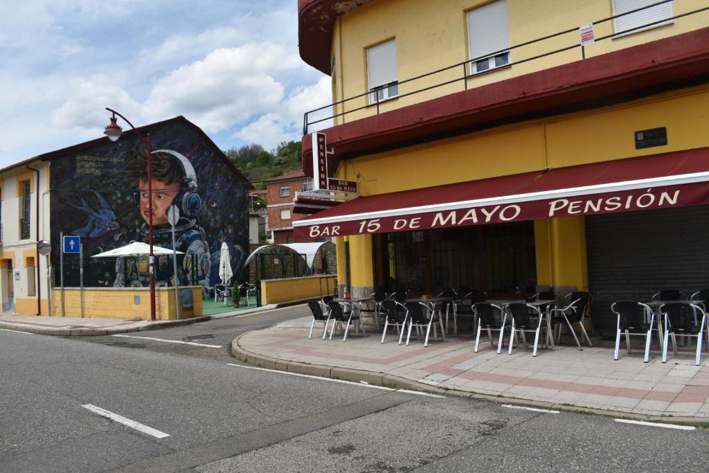 Pension 15 de Mayo