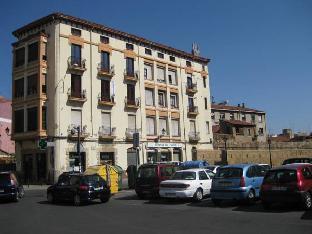 Pension Sandoval by gaiarooms